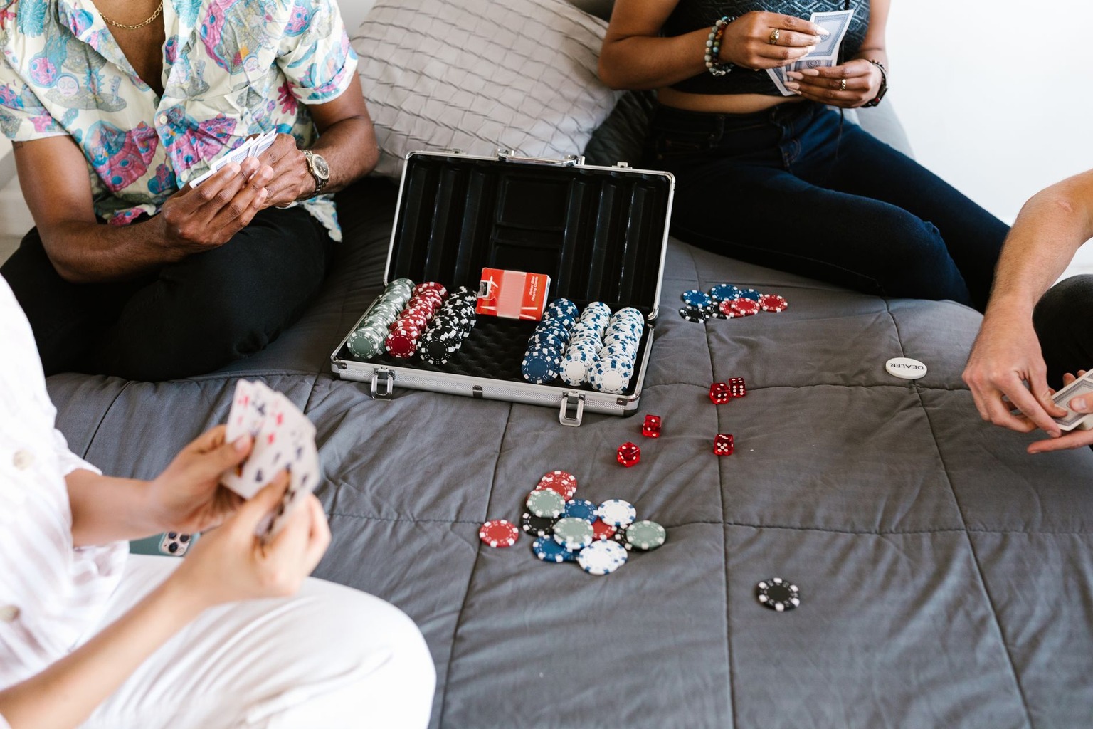 Discovering New Titles and Entertainment Options at Fortune Play — Social Interaction and Community Features